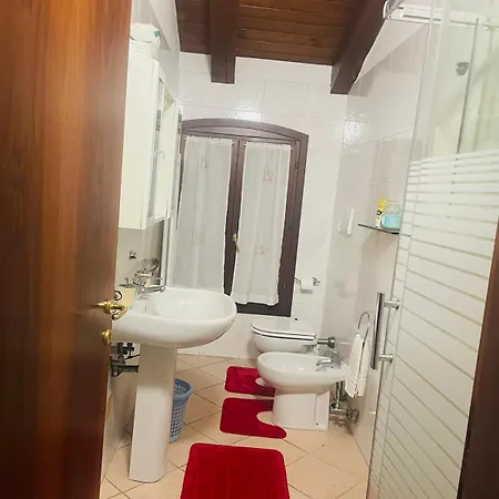 Будинок відпочинку Private House In The Center Of *