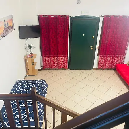 Будинок відпочинку Private House In The Center Of